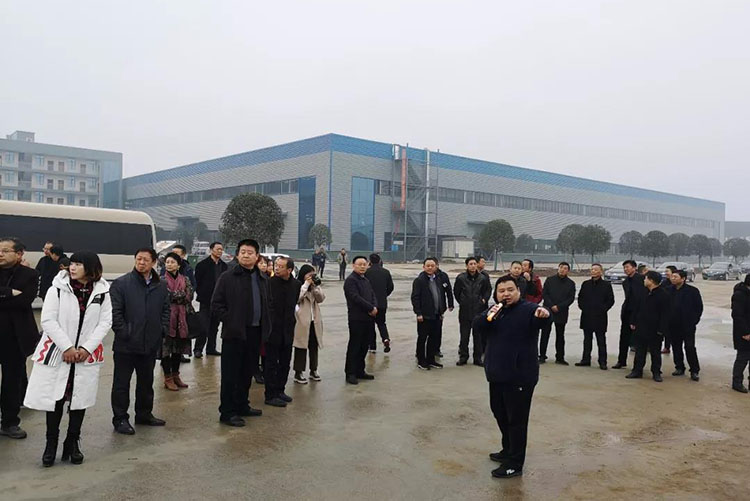 隨州市委、市人大代表團(tuán)蒞臨程力集團(tuán)商用車產(chǎn)業(yè)園視察